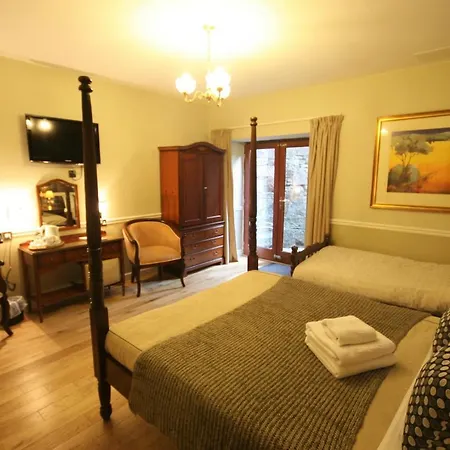 The Haymarket Lairg Hotel-3