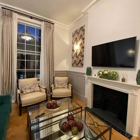 Ch1 Boutique Stays-Roman Bath Suite-3