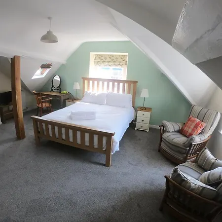 Underhill Guest House-3