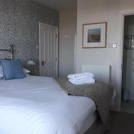 Breakers Bed And Breakfast-3