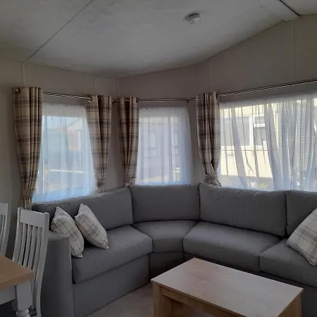 Fairway Caravan Retreat: Ferry Discounts Available-3