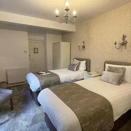 Lynton House-2