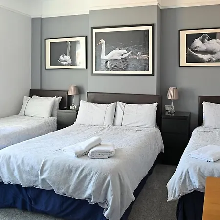 Avoncot Guest House-3