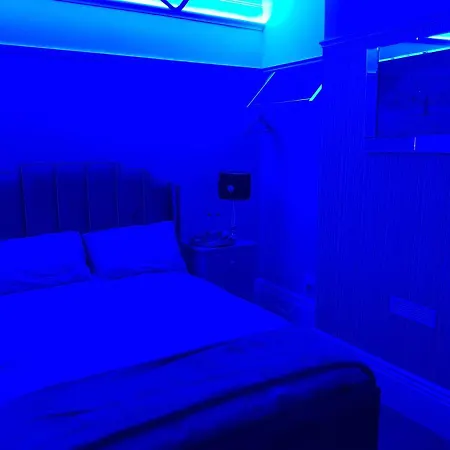 Highfields Living - All Rooms Ensuite- Free Wifi- Free Local Parking-3