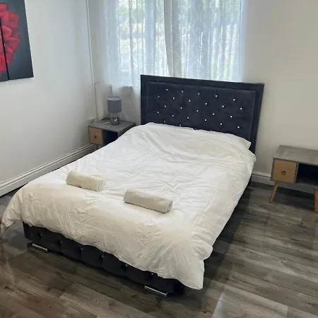 Zams Rooms-3