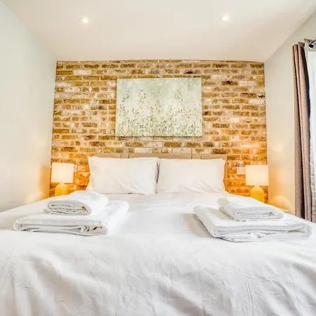 Suite 2- 2 Bed Apartment-2