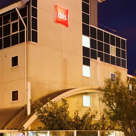 Ibis Cardiff Centre-3