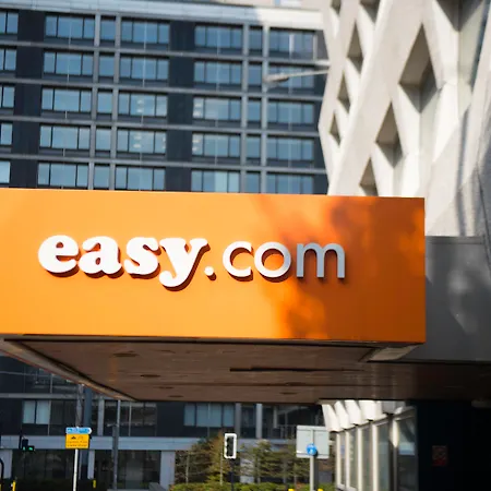 Easyhotel Croydon-3