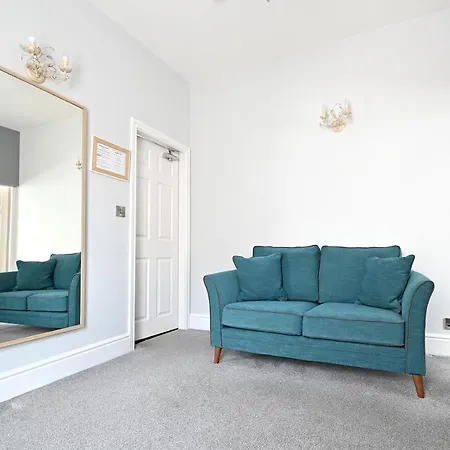 Avoncot Guest House-2