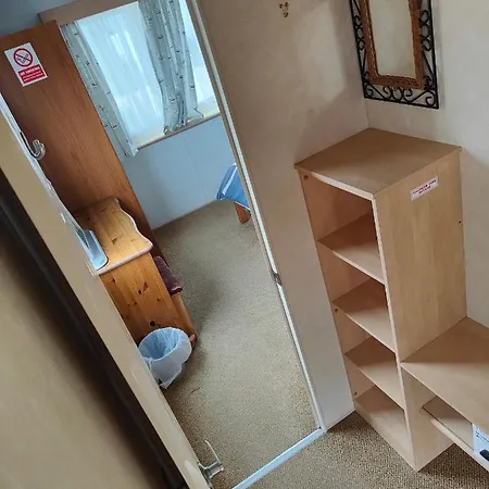 H9 Static Caravan, Fairway Holiday Park-2