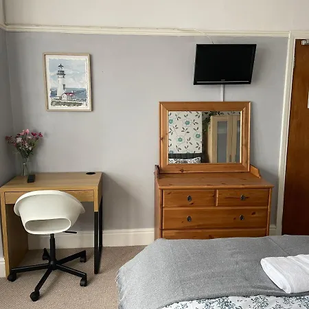 Maple Leaf Guest House-3