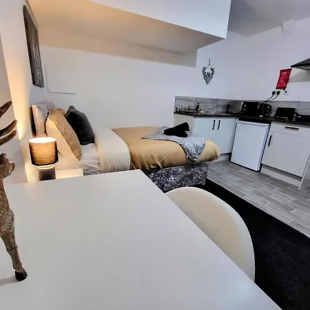 Easy Living Nottingham - Burns Street-3