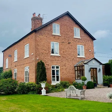 Golborne Manor Bed And Breakfast-3