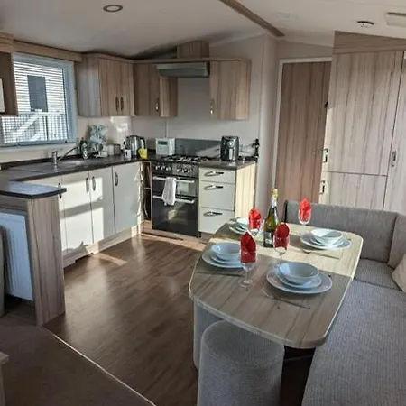 Sleeps 6 Modern And Bright Caravan Littlesea Haven Weymouth-2