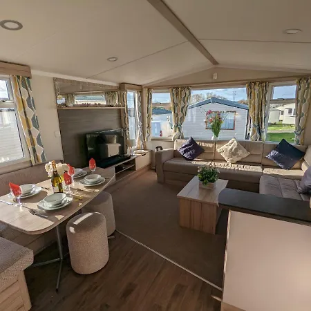 Sleeps 6 Modern And Bright Caravan Littlesea Haven Weymouth-3