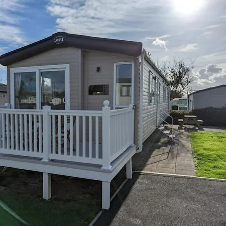 Peaceful Homely Caravan In Lovely Cul De Sac 1 Dog Welcome On Request Littlesea Haven Weymouth-3