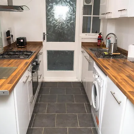 Leeds Lodge-2
