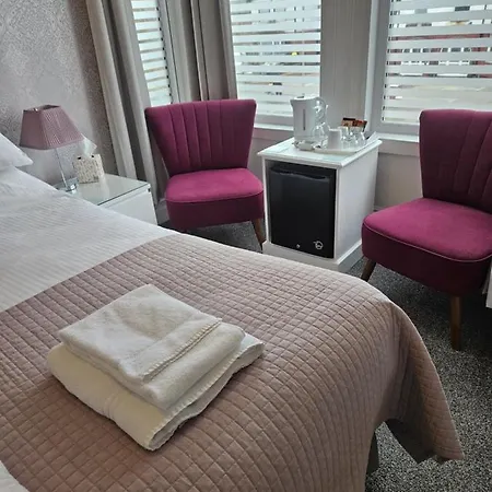 Hermosa Guest House-2