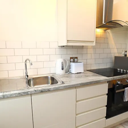 Studio Flat In A Guest House-2