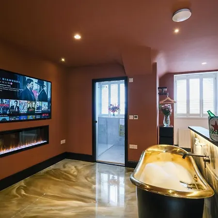 Craig Walk Suite-2