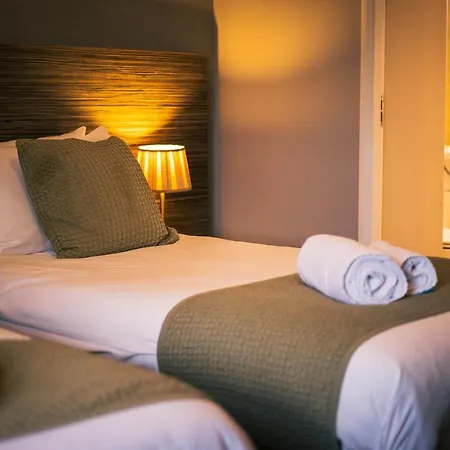 Three Horseshoes Inn-2