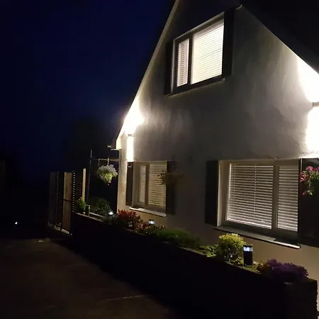 Looe Holiday Home Cornwall Sleeps 2 Self Catering No Pets-2