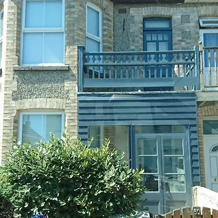 Tippys Guesthouse-3