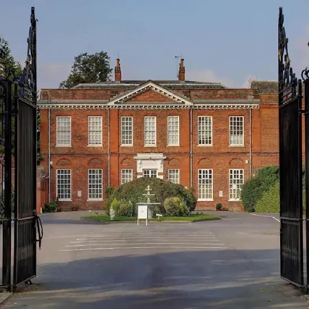 Baylis Park Hotel-2