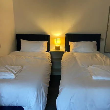 Abbie Lodge Guest House-2