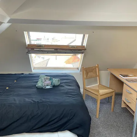 Cosy Room In City Centre-2