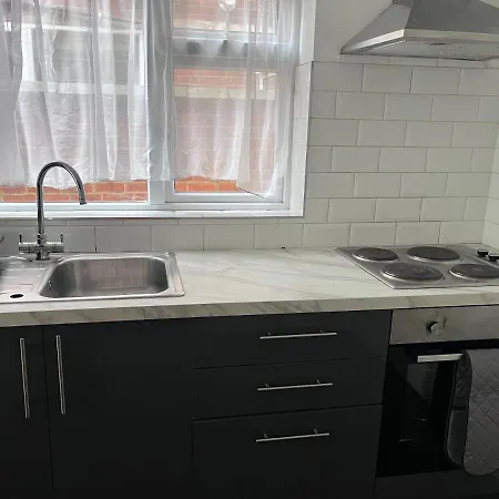Trendy Town House - Room 1-2