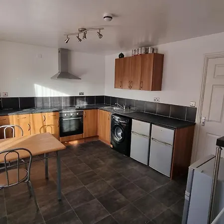En Suite Room With Kitchen Facilities-3