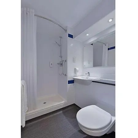 Travelodge Newcastle Airport-2
