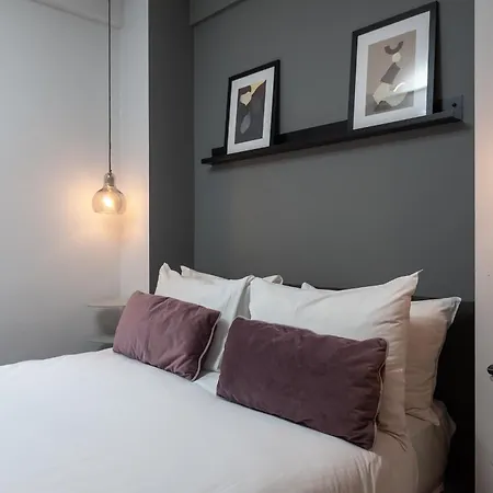 Nell Gwynn House Apartment-3