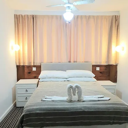 Malvern Hotel-2