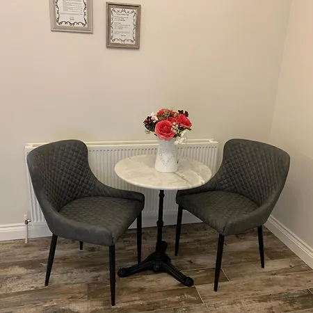 Millbrae Lodges-3
