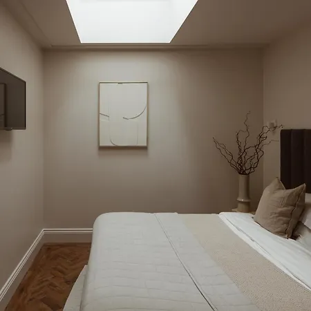 Hideout Hotel-2