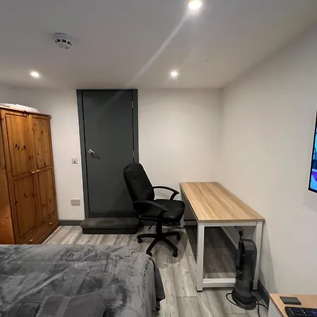 Rooms In Modernised Victorian House-2