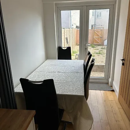 Small Room In Horfield 3-3