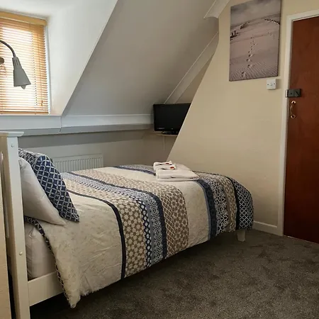 Cunard Guest House-2