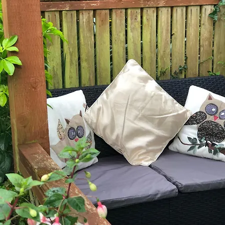 Owly 'Ouse-2