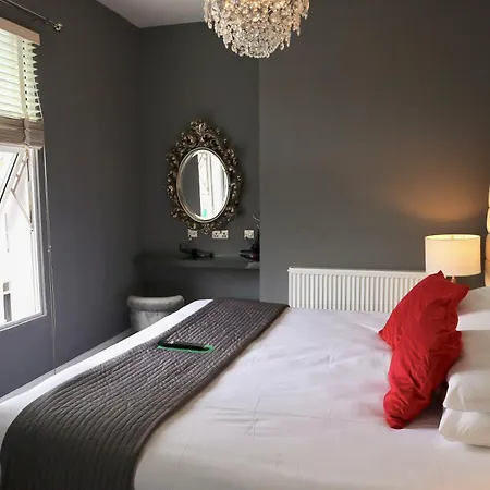 Brighton Inn Boutique Guest Accommodation-3