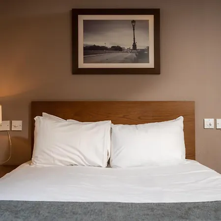 Wellington Hotel By Greene King Inns-2