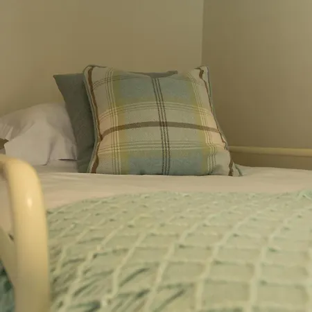 Bridgend House B&B-3