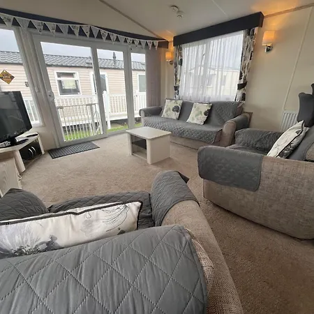 Heron 41: Beachside Pet-Friendly Retreat at California Cliffs-2
