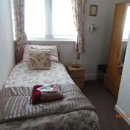 Oban House-2