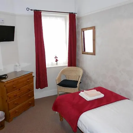 Cromwell House-3