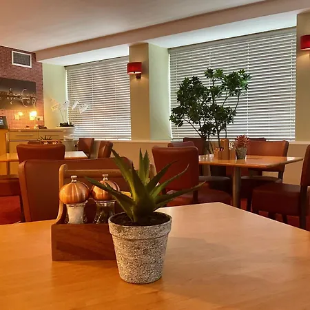 Britannia Inn Glasgow-2