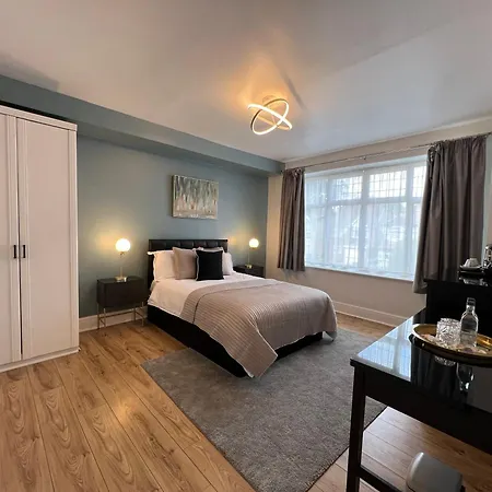 Madonna Halley Hotel-2