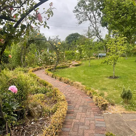 Warlands Farm Guest House-3